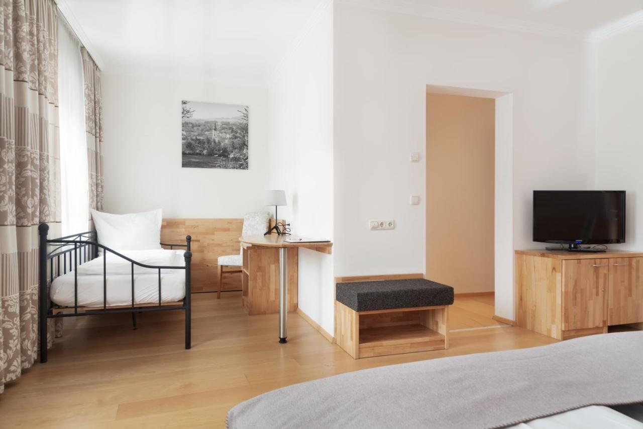Fruhstuckshotel Scharinger Maison d'hôtes 3*