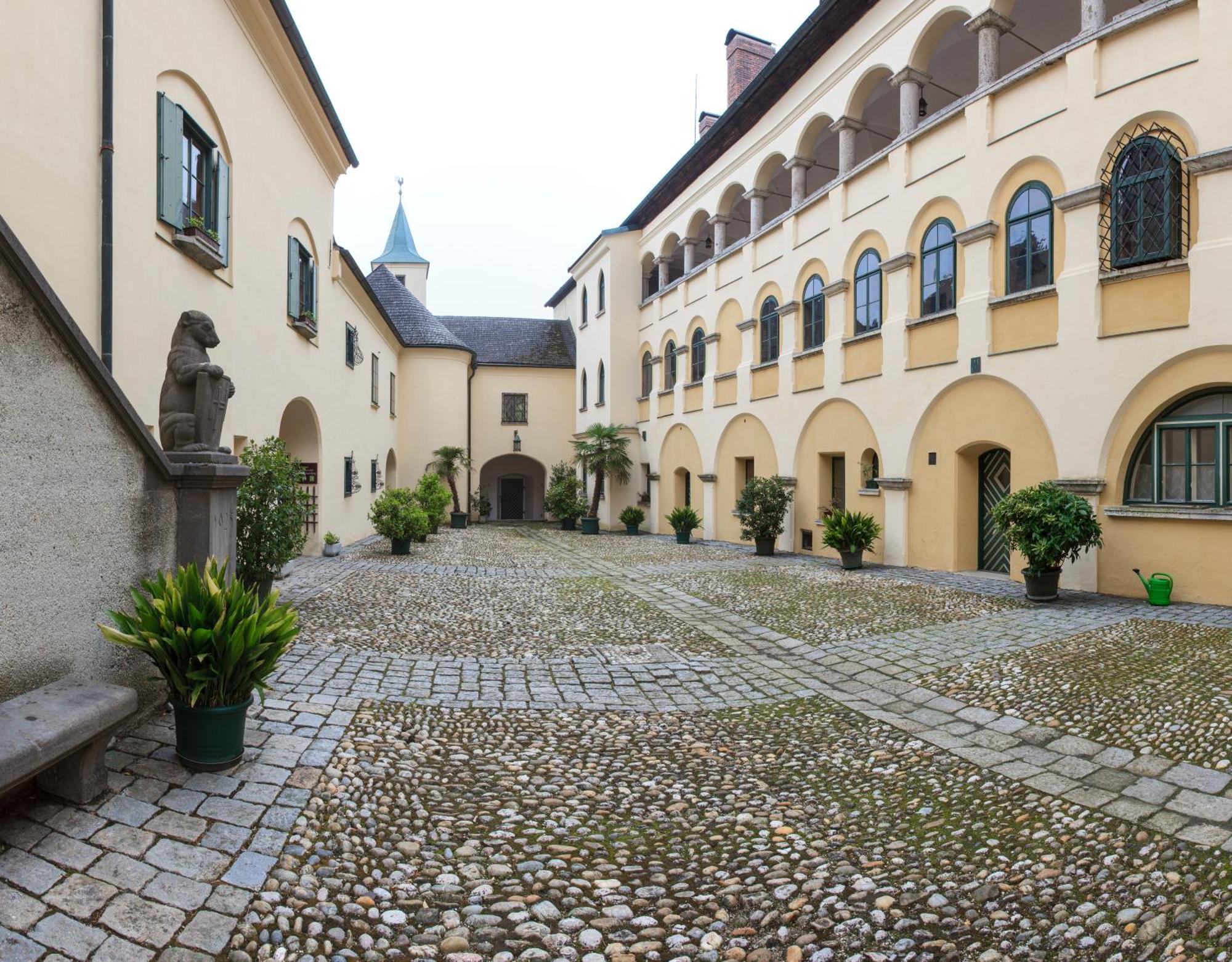 Fruhstuckshotel Scharinger Maison d'hôtes